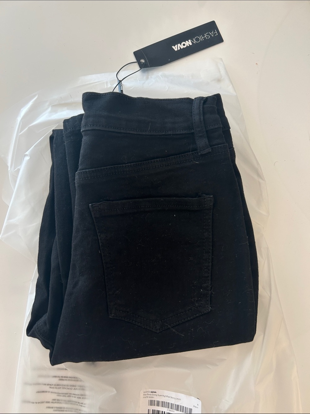 Fashion Nova Black Skinny Jeans with Back Pocket Detail size 5
